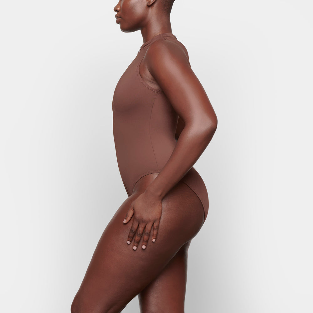 Skims SWIM ZIP FRONT SLEEVELESS One Piece Chocola | IKE-642197