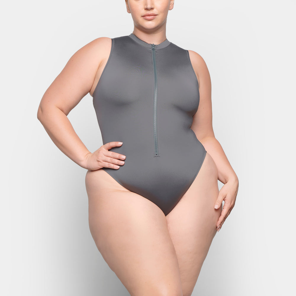 Skims SWIM ZIP FRONT SLEEVELESS One Piece Diepgrijs | OYX-642509