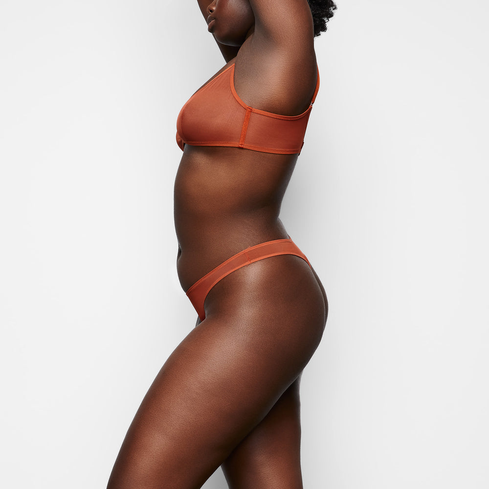 Skims ULTRA FINE MESH TRIANGLE Bralette Bruin | WFU-342719