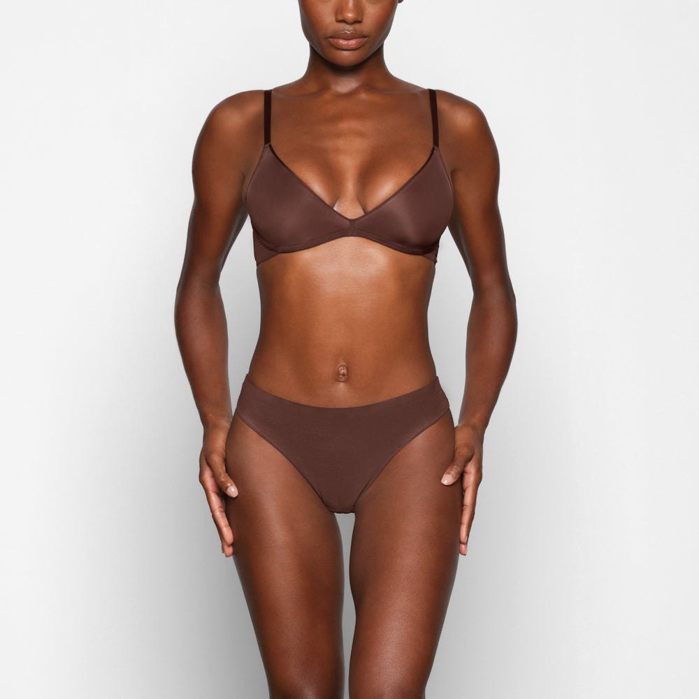 Skims WEIGHTLESS Scoop Neck Bra Chocola | NDC-294710