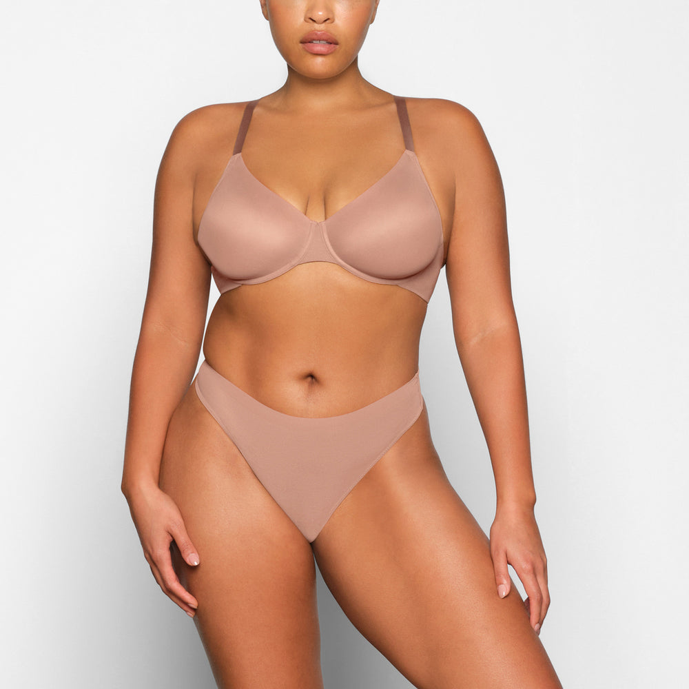 Skims WEIGHTLESS Thong Abrikoos | RDQ-763984