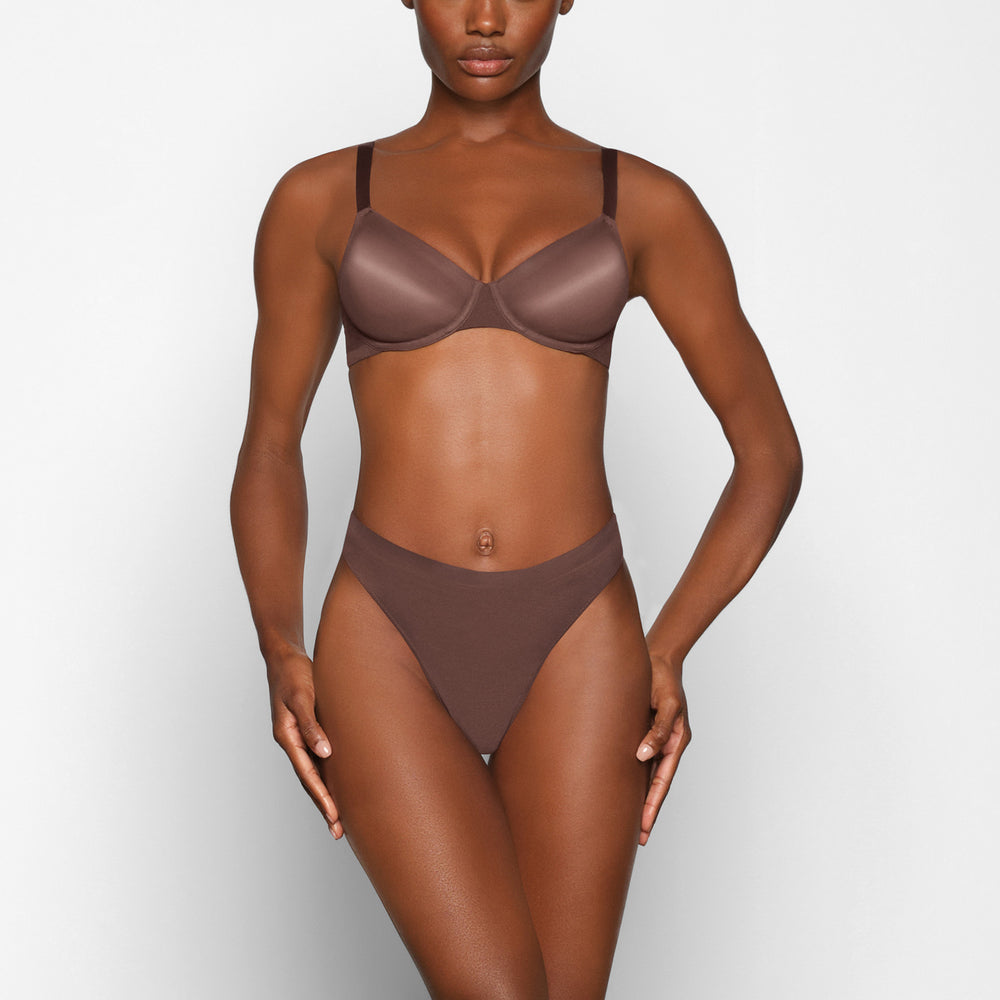 Skims WEIGHTLESS Thong Chocola | PKI-249573
