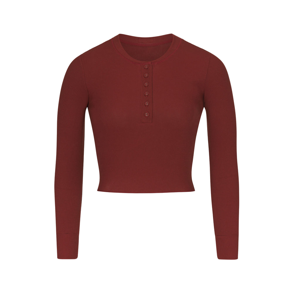 Skims COTTON RIB LONG SLEEVE CROP Henley Dieprood | ITL-536718