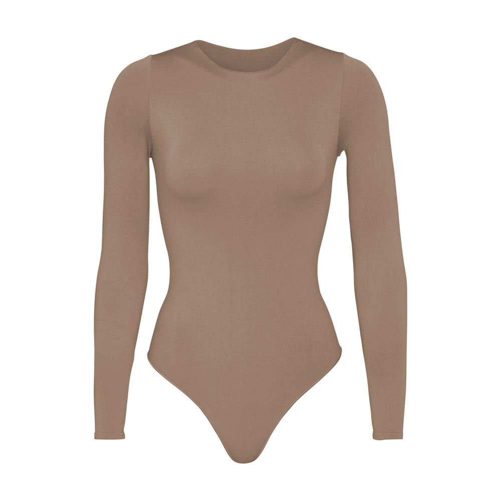 Skims ESSENTIAL CREW NECK Long Sleeve Bodysuit Abrikoos | NFM-073624