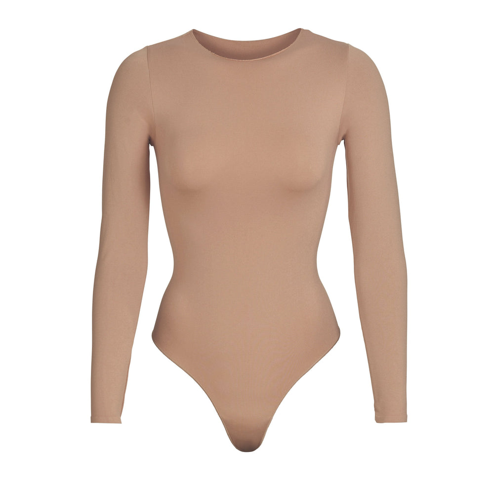 Skims ESSENTIAL CREW NECK Long Sleeve Bodysuit Abrikoos | RXQ-403659