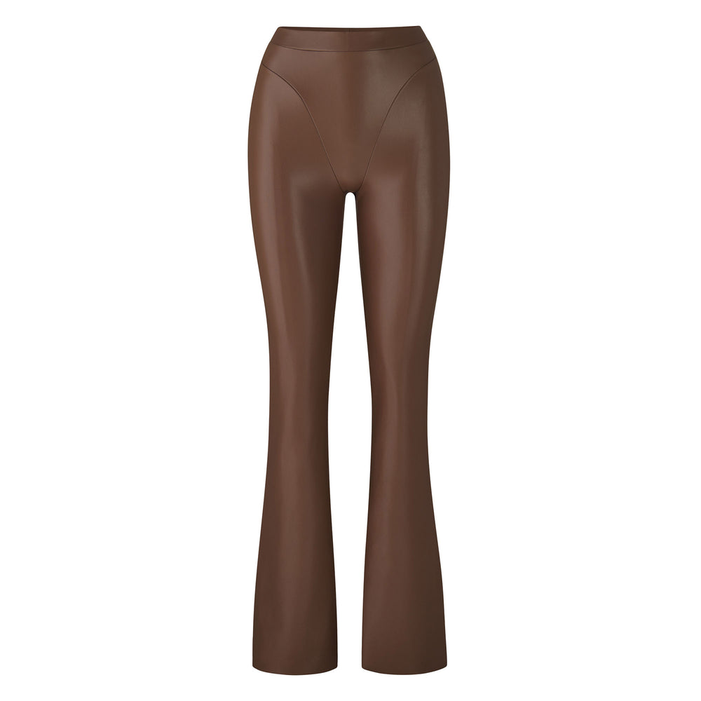 Skims FAUX LEATHER BOOT CUT Broek Bruin | NPY-965304