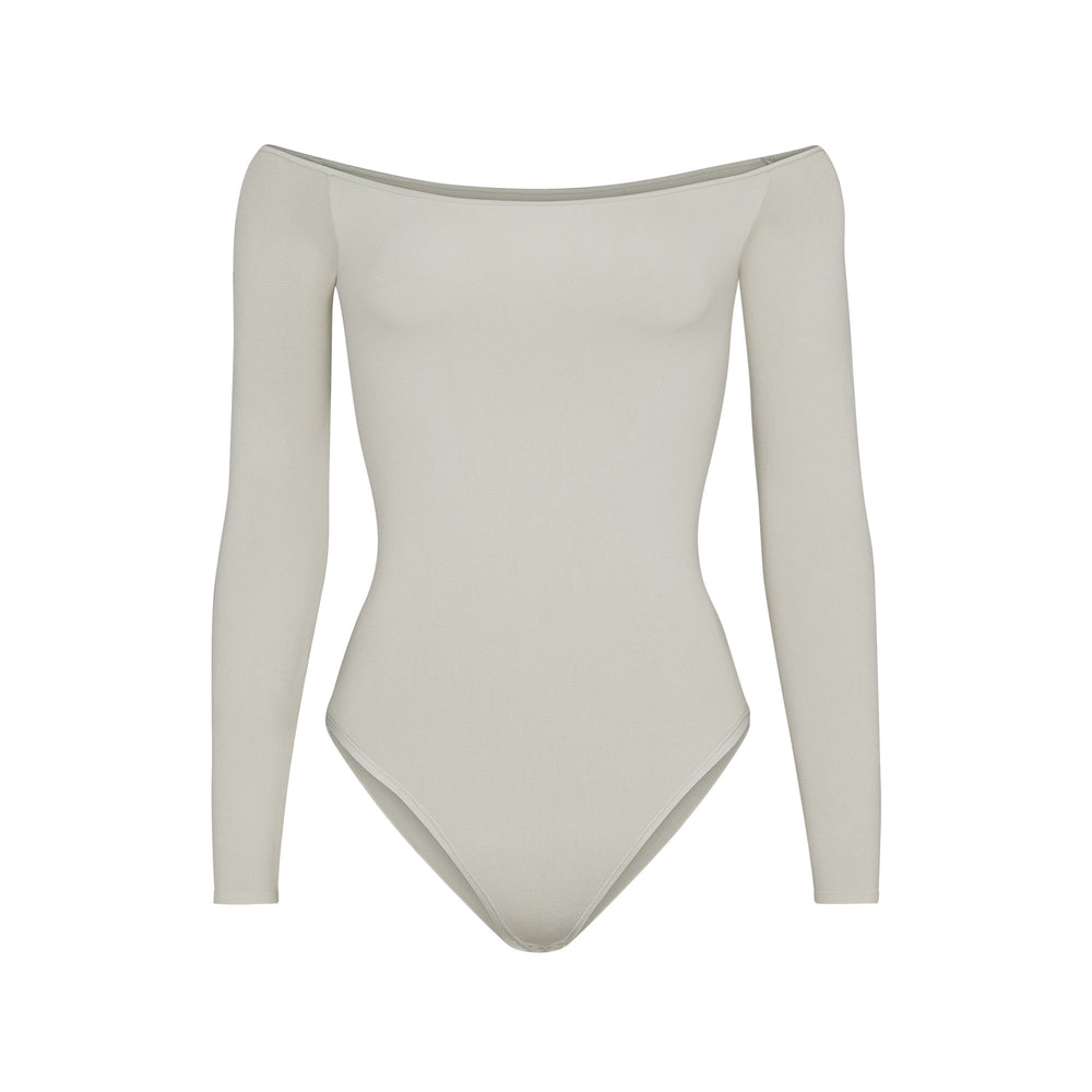 Skims LIGHT ESSENTIAL Off The Shoulder Bodysuit Wit | DCS-105623