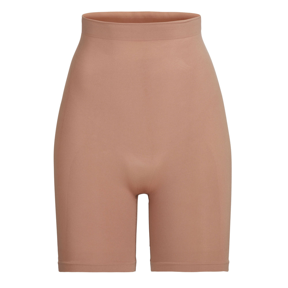 Skims SCULPTING ABOVE THE KNEE Korte Broek Abrikoos | QIA-283675