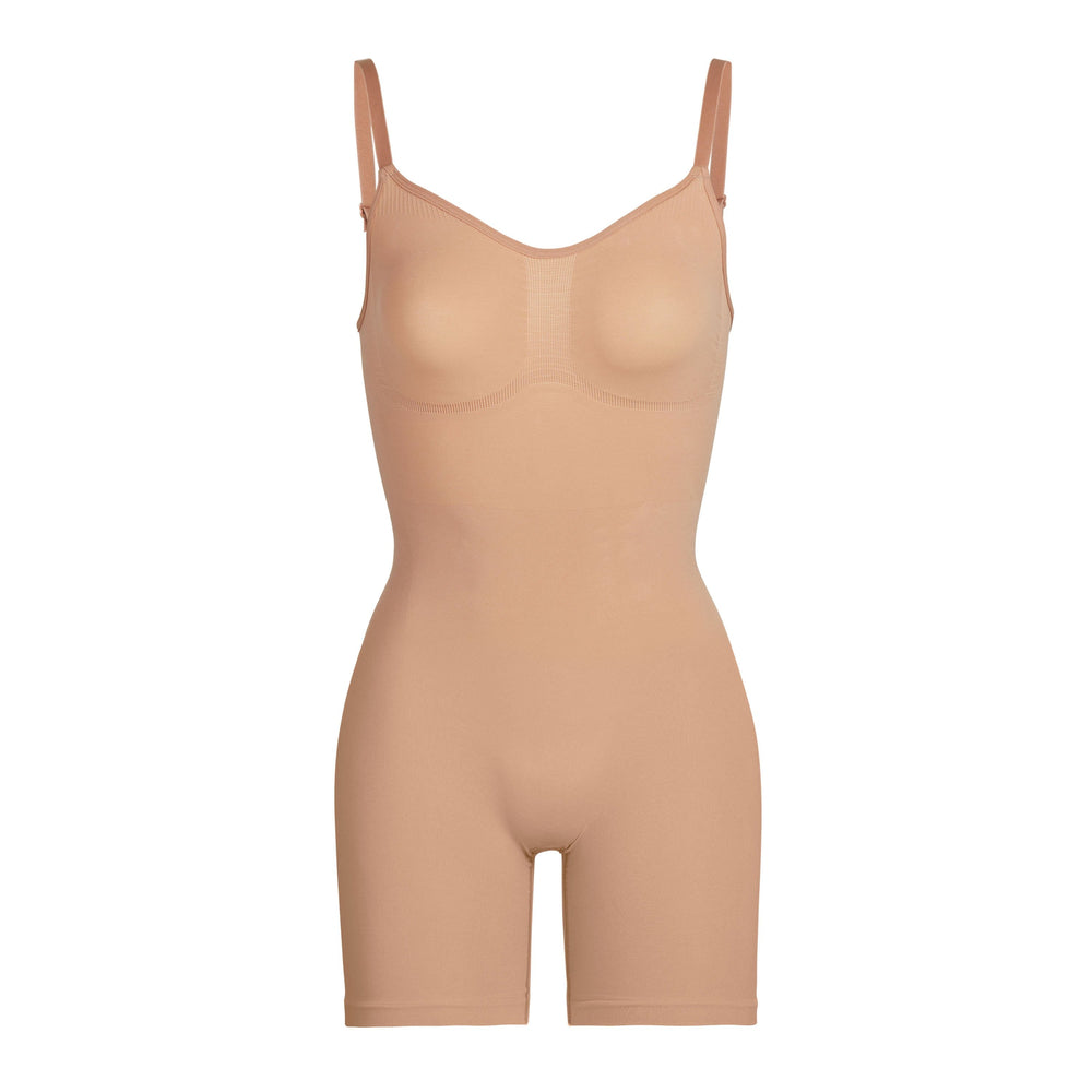 Skims SCULPTING BODYSUIT MID THIGH W. OPEN GUSSET Bodysuit Beige | TFQ-426891