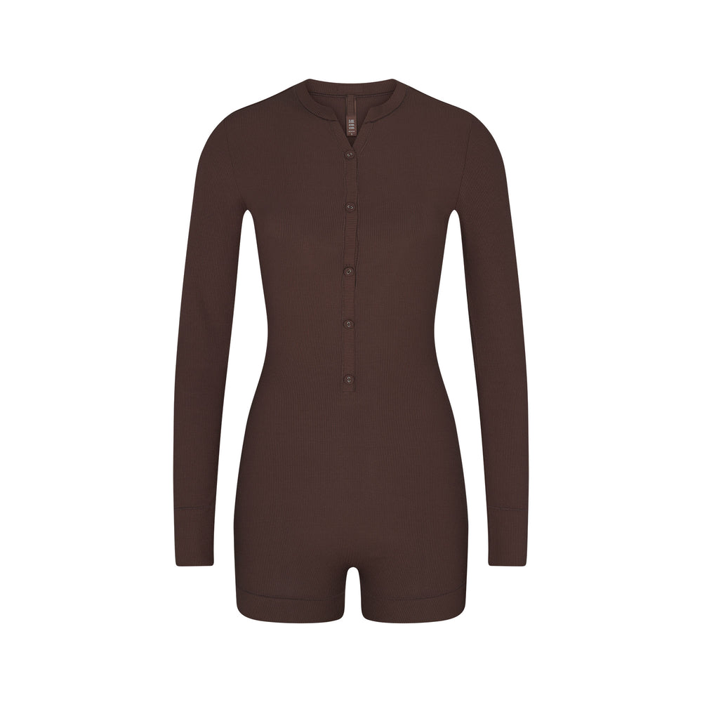 Skims SOFT LOUNGE BUTTON UP HENLEY Onesie Chocola | KRL-865473